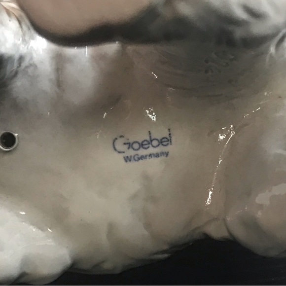 Vintage Porcelain Goebel Gray Tabby Cat Figurine West Germany 5 1/2 High - Picture 6 of 7